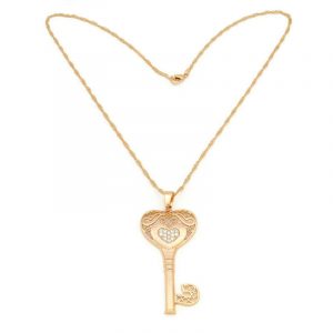 اف سي كولكشن قلادة بتصميم ق...