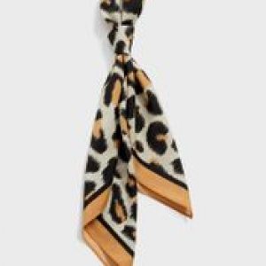 مانجو
Sabana Scarve

70 ر.س
 
35 ر.س
50% خصم