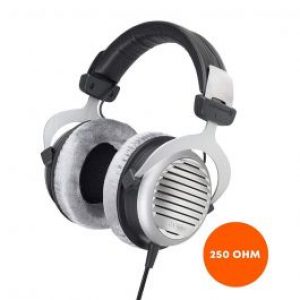 سماعات ستيريو فوق الأذن Beyerdynamic DT 990 Edition من باير دايناميك - 250 أوم